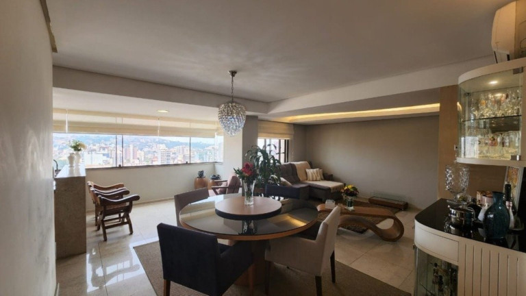 Imagem Apartamento com 3 Quartos à Venda, 206 m² em Menino Deus - Porto Alegre Imagem Apartamento com 3 Quartos à Venda, 206 m² em Menino Deus - Porto Alegre