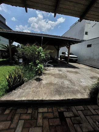 Imagem Casa com 3 Quartos à Venda, 60 m² em Glória - Joinville