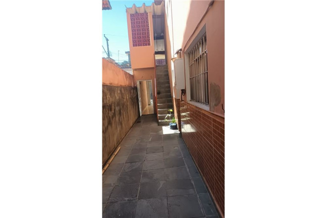 Imagem Casa com 2 Quartos à Venda, 190 m² em Jardim Moreira - Guarulhos Imagem Casa com 2 Quartos à Venda, 190 m² em Jardim Moreira - Guarulhos
