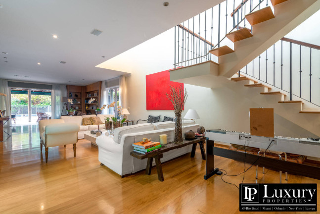Imagem Casa com 4 Quartos à Venda, em Jardim Paulista - São Paulo Imagem Casa com 4 Quartos à Venda, em Jardim Paulista - São Paulo