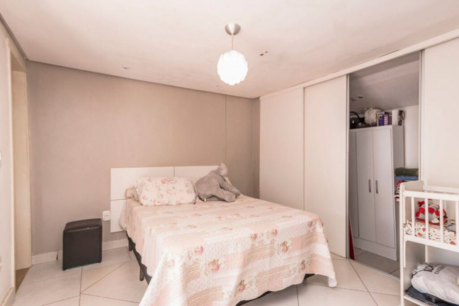 Imagem Imóvel com 4 Quartos à Venda,  em Santa Tereza - Porto Alegre
