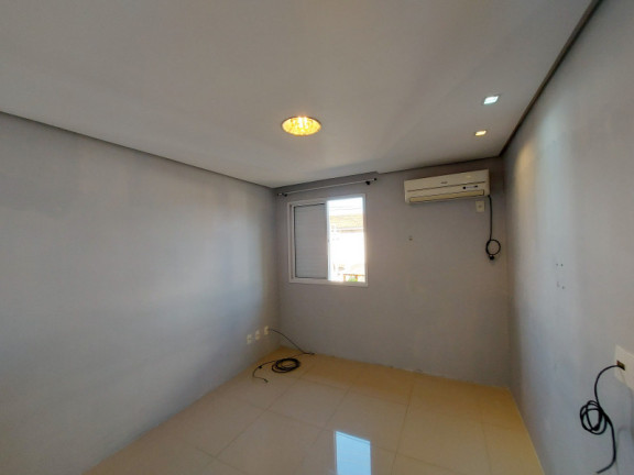 Imagem Casa com 2 Quartos à Venda, 57 m²