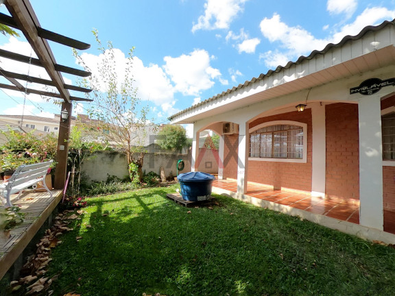 Imagem Casa com 3 Quartos à Venda, 208 m² em Trianon - Guarapuava