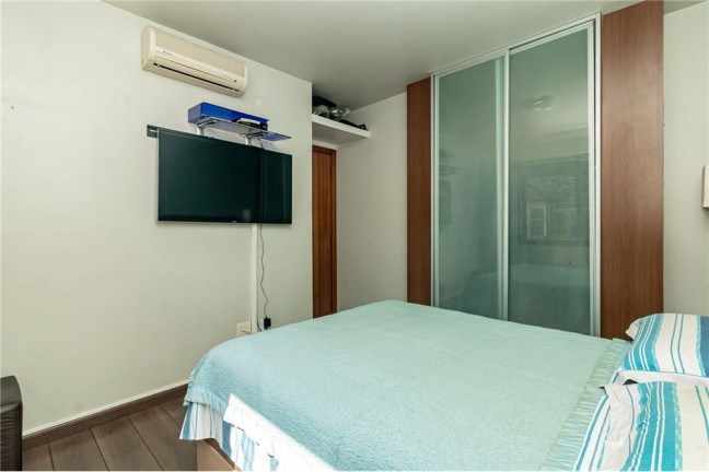 Imagem Imóvel com 1 Quarto à Venda,  em São João - Porto Alegre
