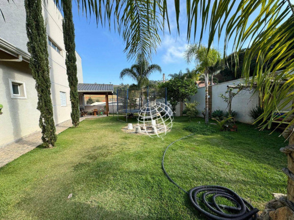 Imagem Casa com 3 Quartos à Venda, 844 m² em Centro - Piracaia