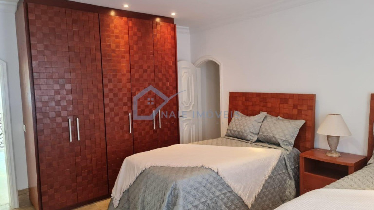 Imagem Sobrado com 7 Quartos à Venda,  em Jardim Acapulco - Guarujá