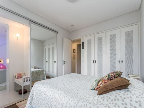 Imagem Apartamento com 3 Quartos à Venda, em Aclimação - São Paulo Imagem Apartamento com 3 Quartos à Venda, em Aclimação - São Paulo