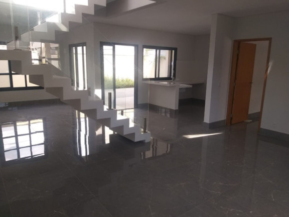 Imagem Casa com 4 Quartos à Venda, 235 m² em Recanto Dos Eucaliptos - São José Dos Campos