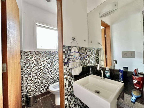 Imagem Casa com 4 Quartos à Venda, 401 m² em Granja Viana - Carapicuíba Imagem Casa com 4 Quartos à Venda, 401 m² em Granja Viana - Carapicuíba