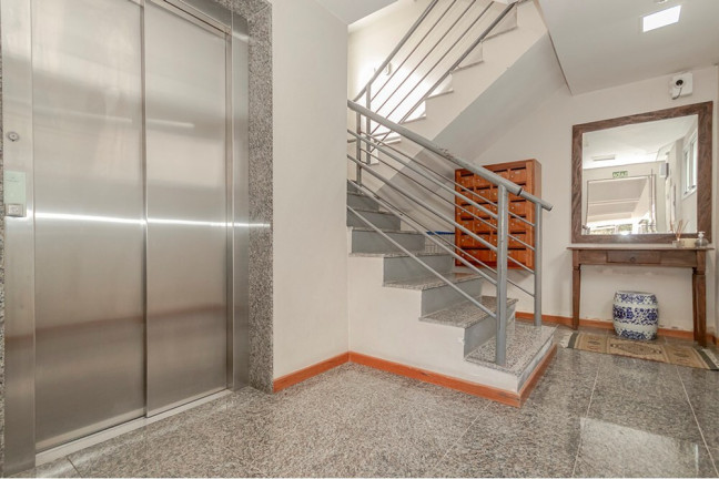 Imagem Apartamento com 1 Quarto à Venda, 31 m² em Menino Deus - Porto Alegre