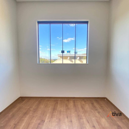 Imagem Sobrado com 3 Quartos à Venda, 102 m²