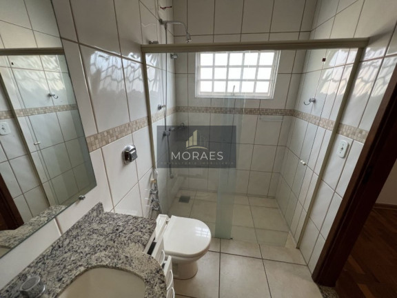 Imagem Casa com 3 Quartos à Venda, 158 m² em Centro - Botucatu Imagem Casa com 3 Quartos à Venda, 158 m² em Centro - Botucatu