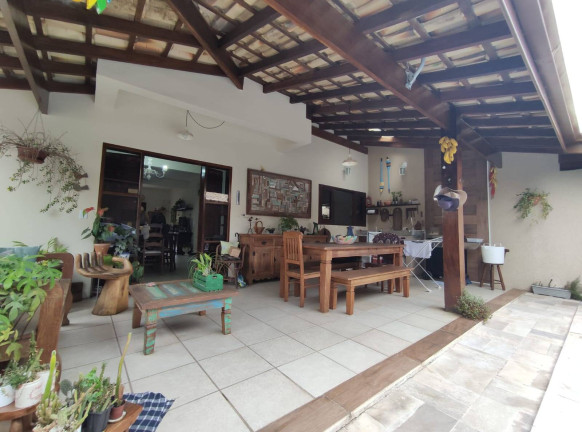 Imagem Casa com 6 Quartos à Venda, 396 m² em Itaguá - Ubatuba