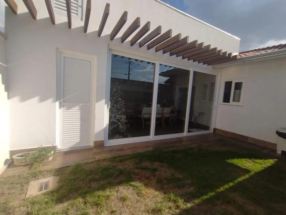 Imagem Casa com 3 Quartos à Venda, 198 m² em Jardim Imperial - Cuiabá
