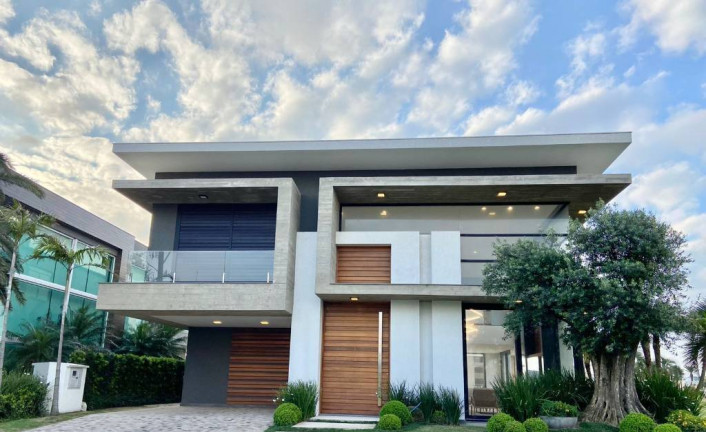 Imagem Casa com 5 Quartos à Venda, 350 m² em Centro - Xangri-lá
