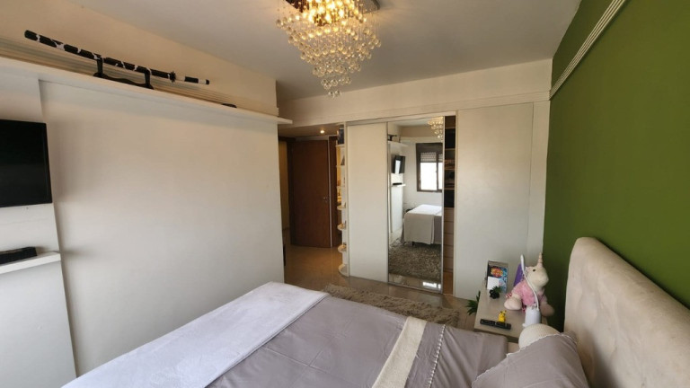 Imagem Imóvel com 3 Quartos à Venda, 206 m² em Menino Deus - Porto Alegre Imagem Imóvel com 3 Quartos à Venda, 206 m² em Menino Deus - Porto Alegre
