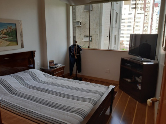 Imagem Imóvel com 4 Quartos à Venda, 290 m² em Lourdes - Belo Horizonte Imagem Imóvel com 4 Quartos à Venda, 290 m² em Lourdes - Belo Horizonte