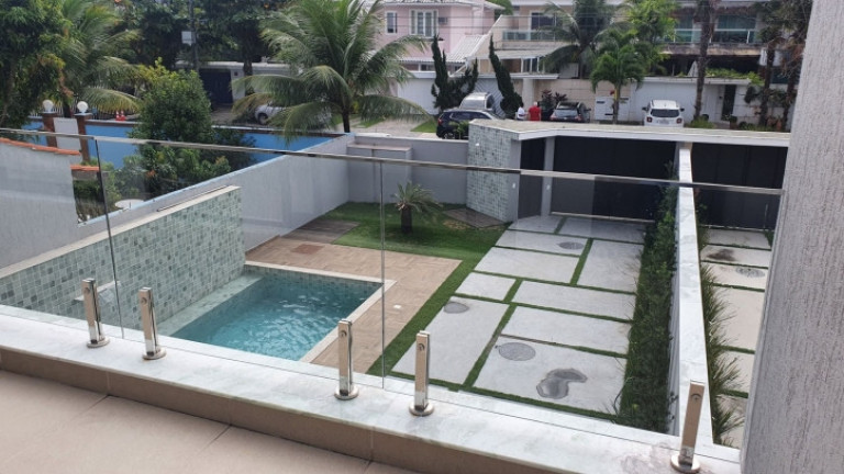 Imagem Casa com 6 Quartos à Venda, 380 m² em Barra Da Tijuca - Rio De Janeiro Imagem Casa com 6 Quartos à Venda, 380 m² em Barra Da Tijuca - Rio De Janeiro