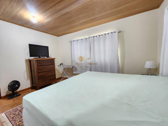 Imagem Casa com 2 Quartos à Venda, 120 m² em Pessegueiros - Teresópolis