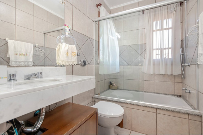 Imagem Casa com 3 Quartos à Venda, 230 m² em Tristeza - Porto Alegre Imagem Casa com 3 Quartos à Venda, 230 m² em Tristeza - Porto Alegre