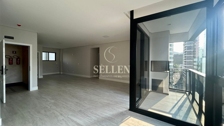 Imagem Apartamento com 4 Quartos à Venda, 1 m² em Pioneiros - Balneário Camboriú Imagem Apartamento com 4 Quartos à Venda, 1 m² em Pioneiros - Balneário Camboriú