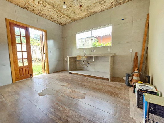 Imagem Casa com 3 Quartos à Venda, 300 m² em Vargem Grande - Teresópolis