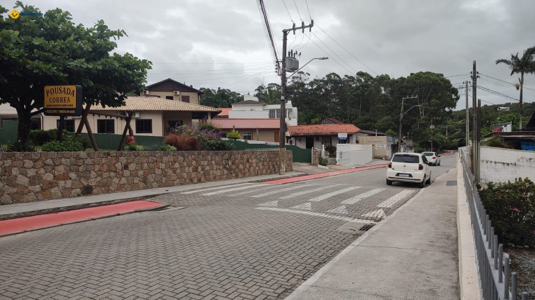 Imagem Casa com 8 Quartos à Venda, 768 m² em Lagoa Da Conceição - Florianópolis Imagem Casa com 8 Quartos à Venda, 768 m² em Lagoa Da Conceição - Florianópolis