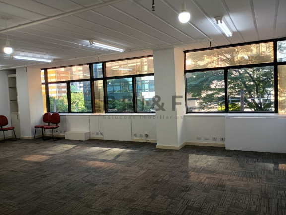 Imóvel Comercial à Venda ou Locação, 98 m² em Brooklin - São Paulo