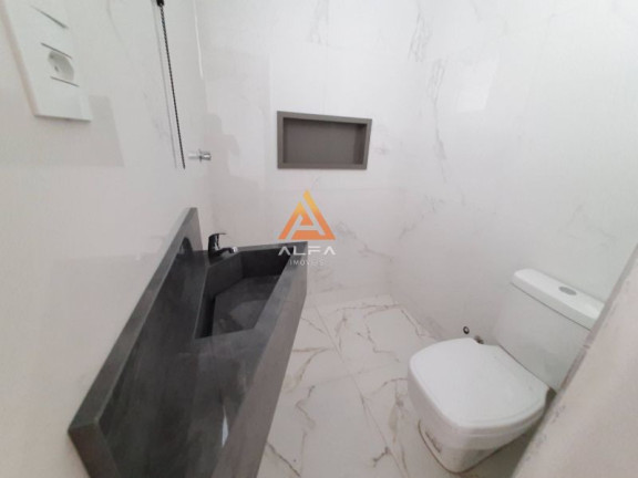 Imagem Casa com 3 Quartos à Venda, 205 m²