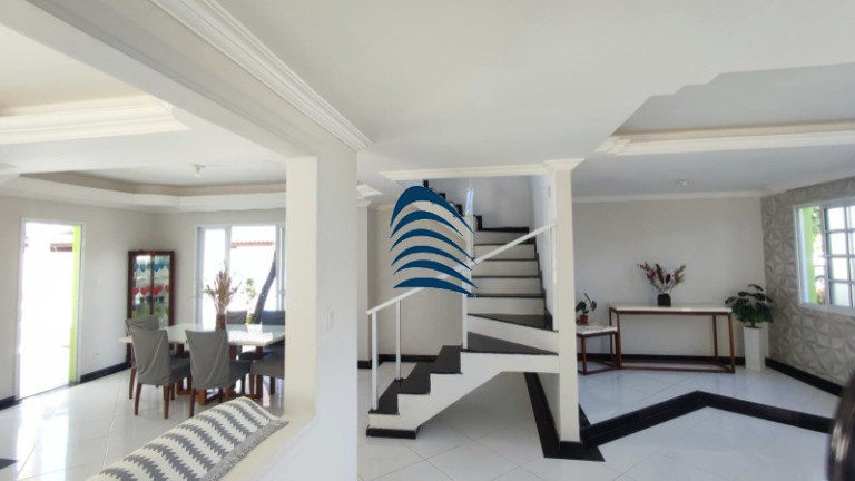 Imagem Casa com 4 Quartos à Venda, 242 m² em Abrantes - Camacari