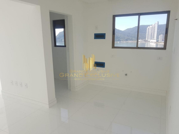 Imagem Apartamento com 3 Quartos à Venda, 110 m² em Centro - Balneário Camboriú Imagem Apartamento com 3 Quartos à Venda, 110 m² em Centro - Balneário Camboriú