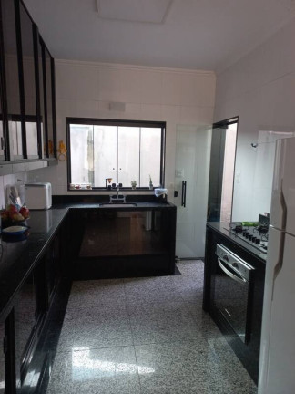 Imagem Casa com 3 Quartos à Venda, 250 m² em São José Dos Campos Imagem Casa com 3 Quartos à Venda, 250 m² em São José Dos Campos