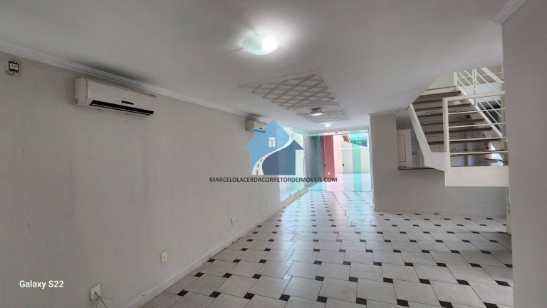 Imagem Casa com 3 Quartos para Alugar, em Flores - Manaus Imagem Casa com 3 Quartos para Alugar, em Flores - Manaus