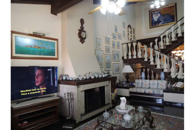 Imagem Casa com 4 Quartos à Venda, 430 m² em Vila Assunção - Porto Alegre
