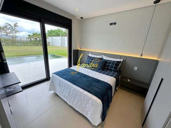 Imagem Casa de Condomínio com 4 Quartos à Venda, 244 m² em Centro - Xangri-la