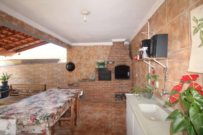 Imagem Casa com 3 Quartos à Venda, 191 m² em Jardim Regina - Indaiatuba Imagem Casa com 3 Quartos à Venda, 191 m² em Jardim Regina - Indaiatuba