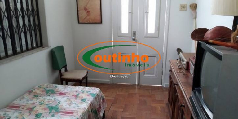 Imagem Casa com 3 Quartos à Venda, 226 m² em Vila Isabel - Rio De Janeiro Imagem Casa com 3 Quartos à Venda, 226 m² em Vila Isabel - Rio De Janeiro
