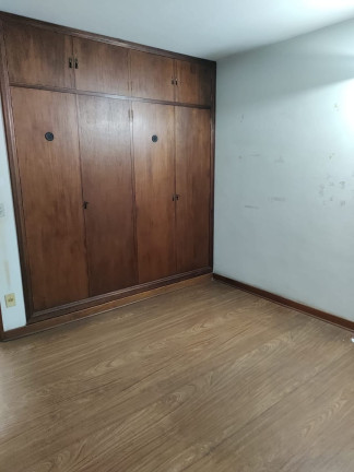 Imagem Sobrado com 5 Quartos à Venda, 380 m² em Centro - Pindamonhangaba