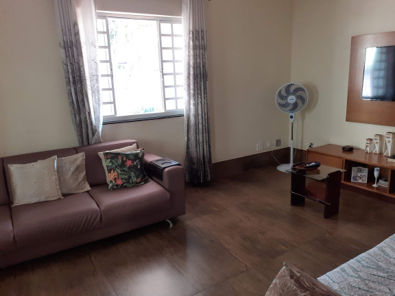 Imagem Casa com 3 Quartos à Venda, 350 m² em Jardim Riacho - Contagem