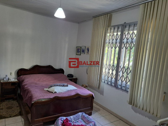 Imagem Casa com 8 Quartos à Venda, 410 m² em Agronômica - Florianópolis