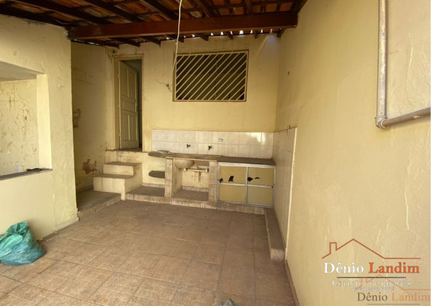 Imagem Casa com 3 Quartos à Venda, 250 m² em São José - Montes Claros