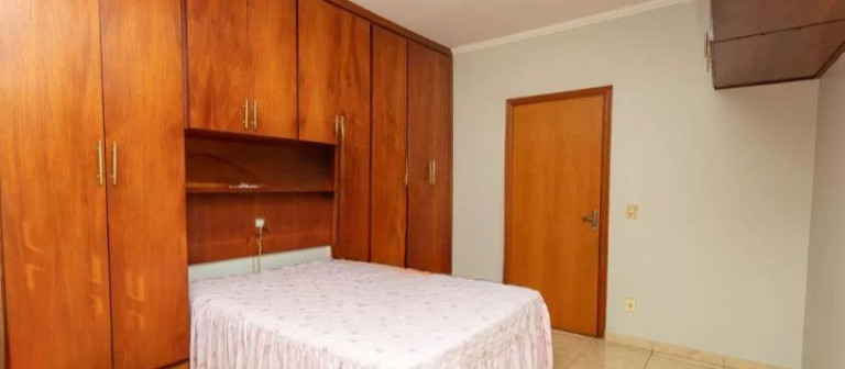 Imagem Sobrado com 3 Quartos à Venda, em Piraporinha - Diadema Imagem Sobrado com 3 Quartos à Venda, em Piraporinha - Diadema