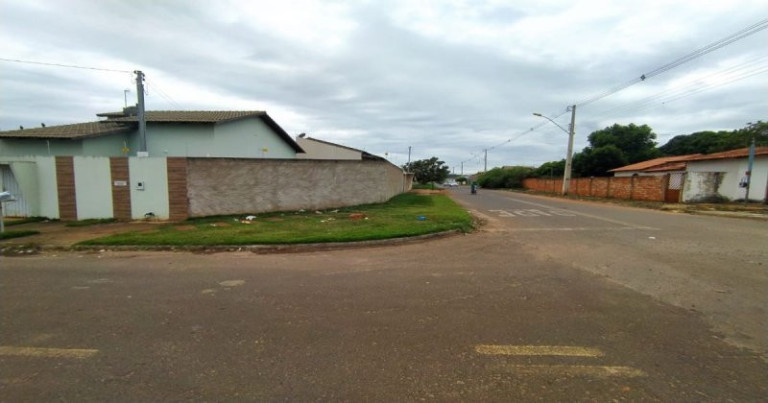 Imagem Imóvel à Venda, 300 m² em Bairro Popular - Caldas Novas Imagem Imóvel à Venda, 300 m² em Bairro Popular - Caldas Novas