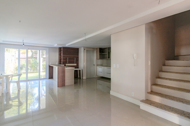 Imagem Casa de Condomínio com 3 Quartos à Venda, 241 m² em Tristeza - Porto Alegre