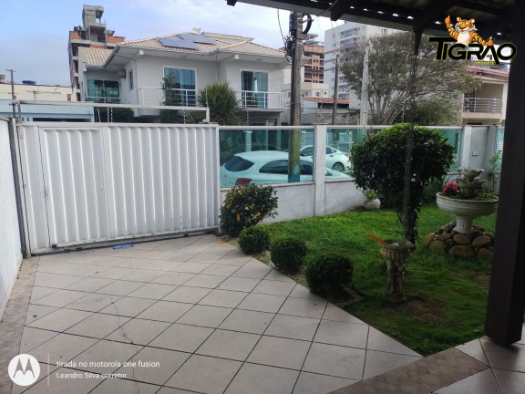 Imagem Casa com 2 Quartos à Venda, 300 m² em Centro - Navegantes Imagem Casa com 2 Quartos à Venda, 300 m² em Centro - Navegantes
