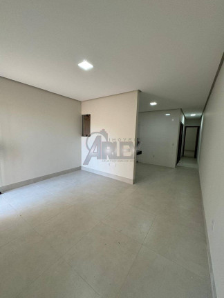 Imagem Casa com 3 Quartos à Venda,  em Jardim Primavera - Montes Claros