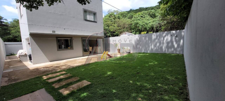 Imagem Casa com 3 Quartos à Venda, 303 m² em Jardim Liberdade - Montes Claros Imagem Casa com 3 Quartos à Venda, 303 m² em Jardim Liberdade - Montes Claros