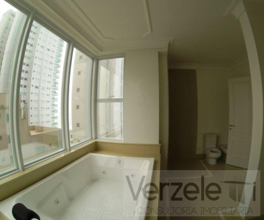 Imagem Apartamento com 4 Quartos à Venda, 316 m² em Centro - Balneário Camboriú Imagem Apartamento com 4 Quartos à Venda, 316 m² em Centro - Balneário Camboriú