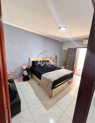Imagem Imóvel com 3 Quartos à Venda, 220 m² em Jardim Cristina - Mogi Guaçu