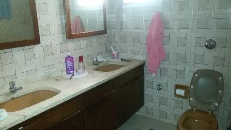Imagem Sobrado com 5 Quartos à Venda, 353 m² em Vila Jacuí - São Paulo